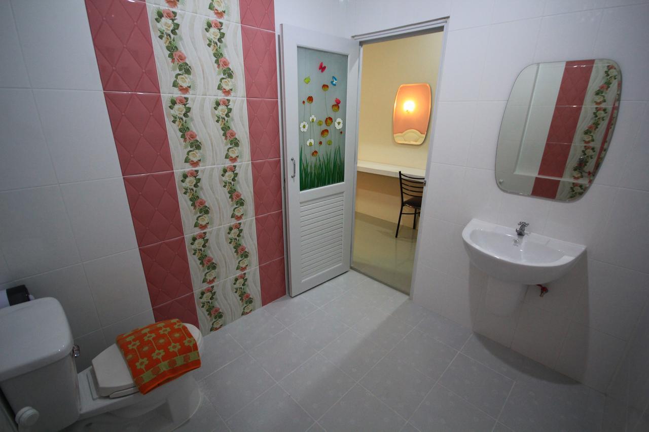 Orapan Place Lampang Exteriör bild