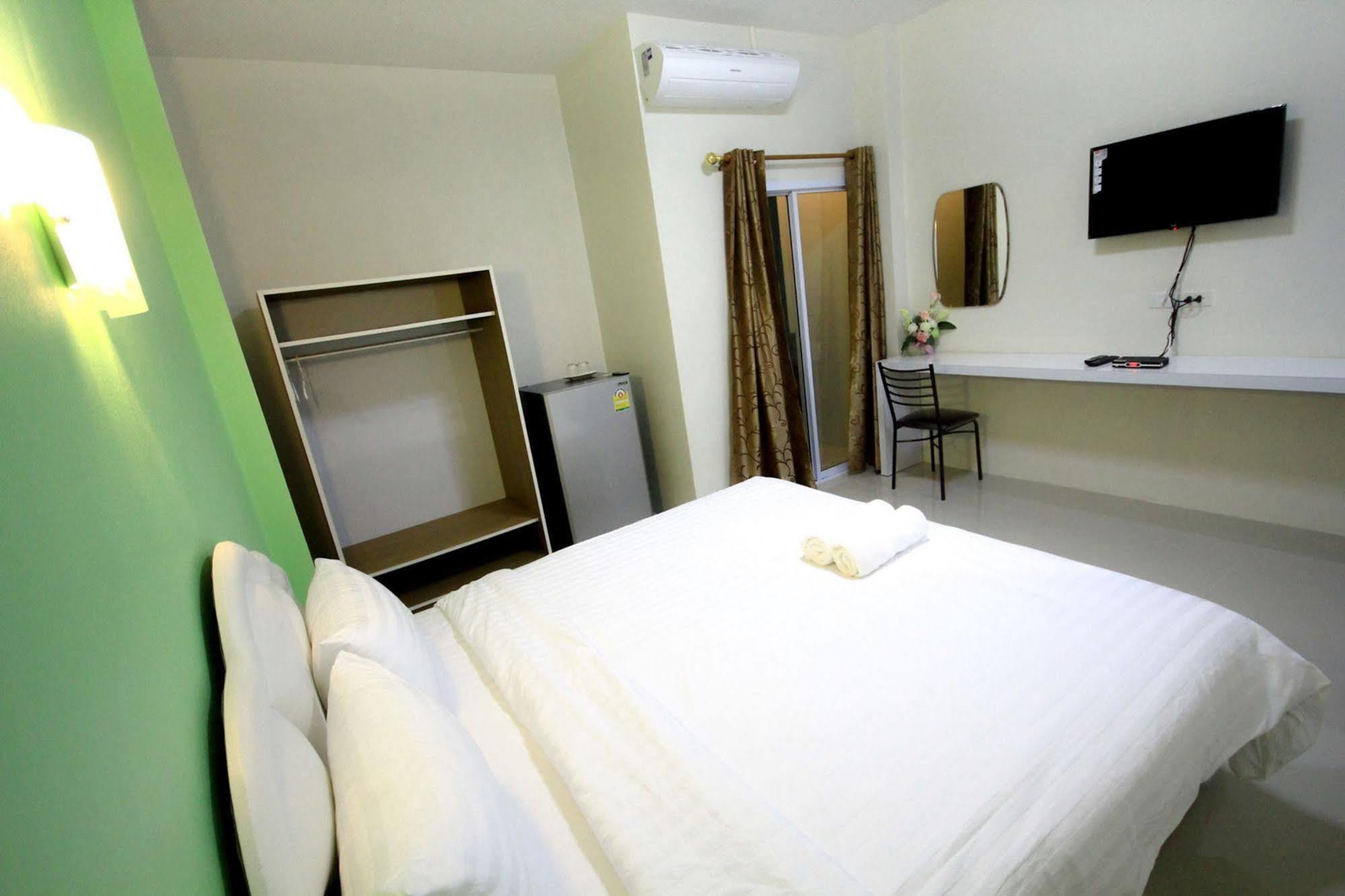 Orapan Place Lampang Exteriör bild